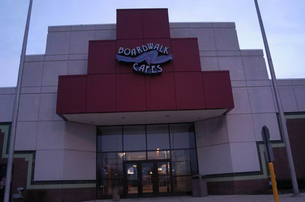 Wonderland Mall (Wonderland Shopping Center) - 2004 Photo (newer photo)